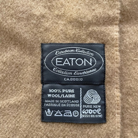 Vintage Eaton 100% Pure Wool Scarf - Picture 2 of 3